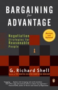 Baixar Bargaining for Advantage: Negotiation Strategies for Reasonable People pdf, epub, eBook