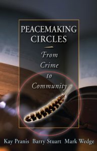 Baixar Peacemaking Circles: From Crime to Community (English Edition) pdf, epub, eBook