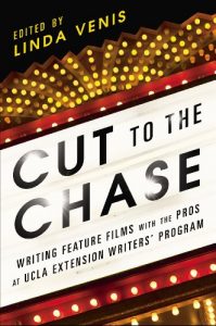 Baixar Cut to the Chase: Writing Feature Films with the Pros at UCLA Extension Writers’ Program pdf, epub, eBook